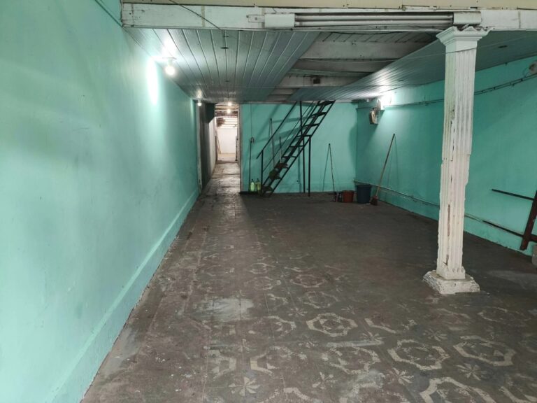 Loja em Piedade, salão da frente